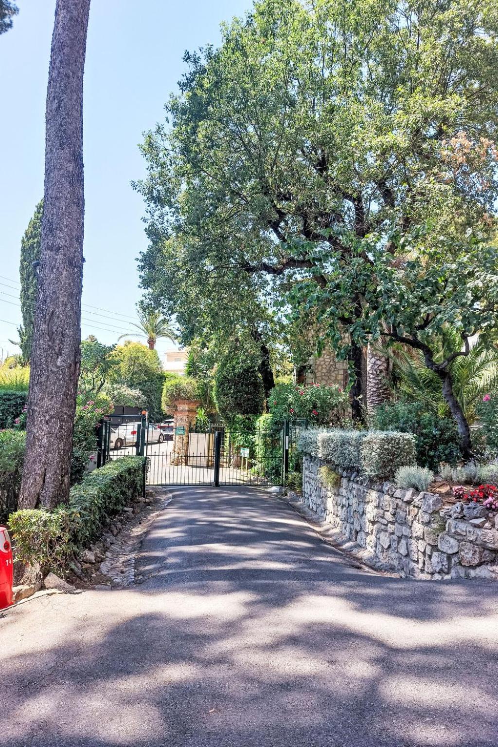 Les Pins D'alep By Interhome Apartment Le Cannet