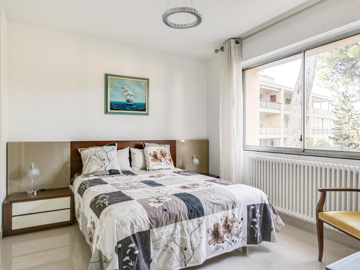 Apartment Les Pins D'alep By Interhome Le Cannet